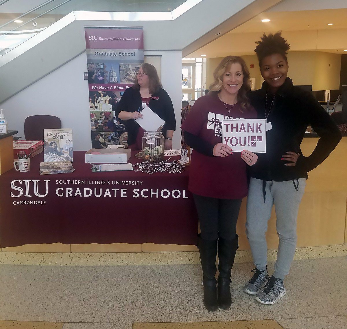 SIUC_GradSchool's tweet photo. Thank you for your generous donations. It's still not late to Give a gift of EXPERIENCE. We are in Student Service Building lobby till 4 pm today,  #Come #Visit #Give!
@SIUFoundation https://t.co/3KVYss4vEs