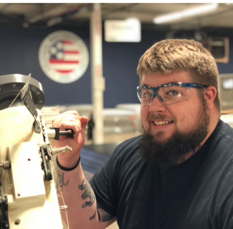 OMFOriginal's tweet photo. This is Drew, who works at our Pittsburgh Factory.  He started with OMF in 2012 helping load customers vehicles, worked up to building the beds (pin-up), and is now Pittsburgh’s main tape-edge operator. Stop on by and say hi to Drew! #MadeinUSA #Pittsburgh #OMFfamily https://t.co/0glYNaRBbr