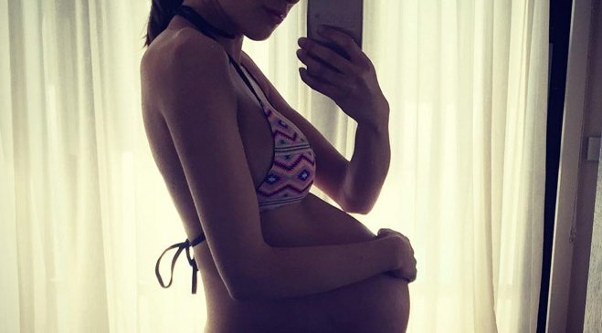 Posts on her Instagram.

"Nice to be back! The twins are growing nice and healthy, and I'm sore as fuck. But we're beyond excited to meet our little ones!"