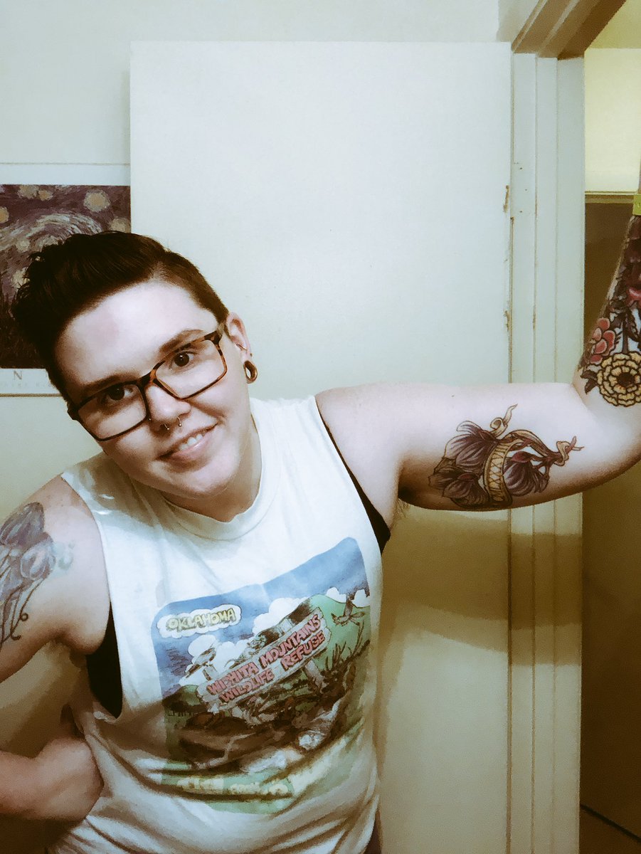 flanneldouchery's tweet image. Here have some selfies. I’m trying to feel myself and love the person I am. No shame in this filter game ✌️#binderpride #mygoodpeople #filterlife