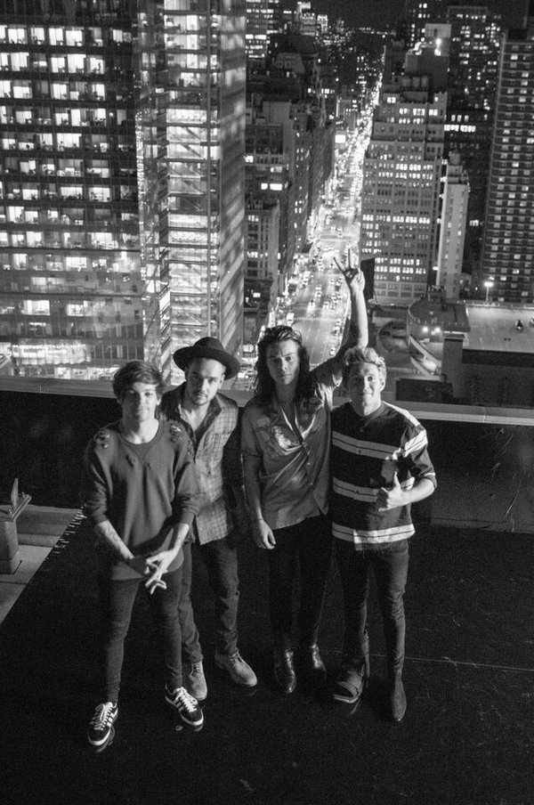 Barni44T's tweet photo. #OneDirectionBestFans @LiamPayne @NiallOfficial @Louis_Tomlinson @Harry_Styles without @zaynmalik 😢 #OneDirectionComeBack https://t.co/P6MPE6sAmI