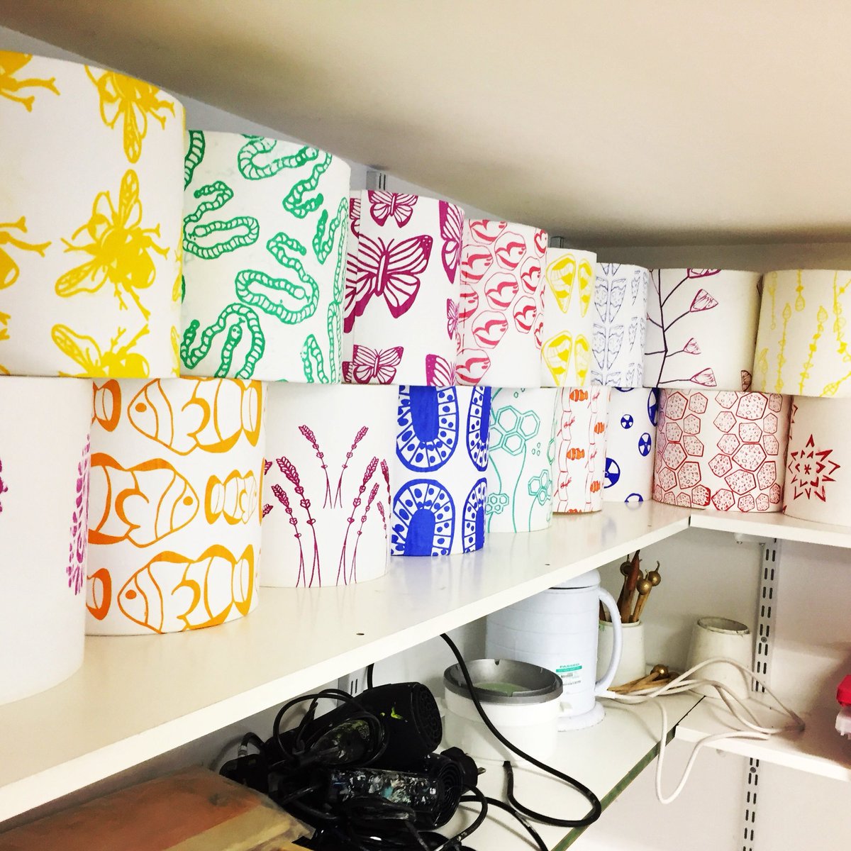 FreemanSami's tweet image. @DarwenAcademy students creating lampshades from @V_and_A inspired textiles with @BlackburnMuseum and Sarah from @bbcollege #DesignLabNation #dtchat