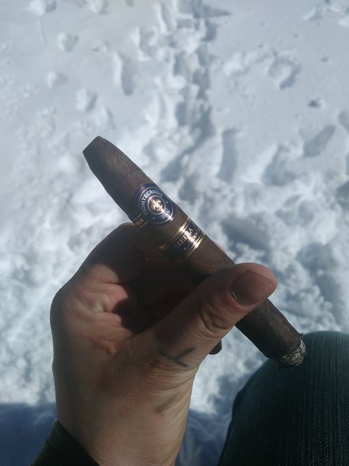 Montecristo media noche  has sweet, cedar and spicy notes great smoke after a steak lunch #cigargeek<a href="/tag/cigargeek"class="tags"><span>#cigargeek</span></a>