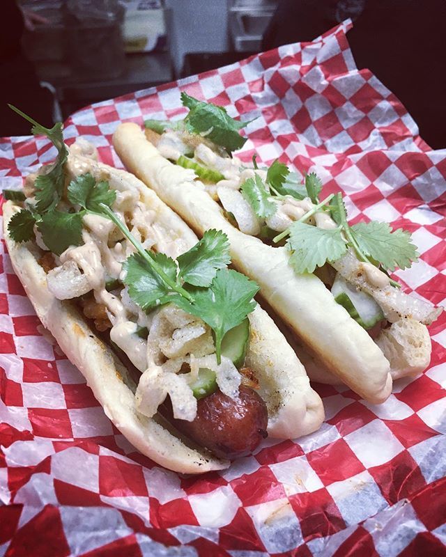 ChinchedBistro's tweet photo. Tonight Grilled Sausage prep is our House made Hot Dogs, Stir Fried Kimchi, Pickled Cucumbers, Kewpie Mayo, Rice Noodle Chicharron, Sesame-Peanut Crumble. Also Happy Hour is on the go 5:30-7pm 2$-a-shuck oysters, Charcuterie and drinks specials! #hotdo… https://t.co/0t4hi4cTLO https://t.co/Ot43aqs2mh