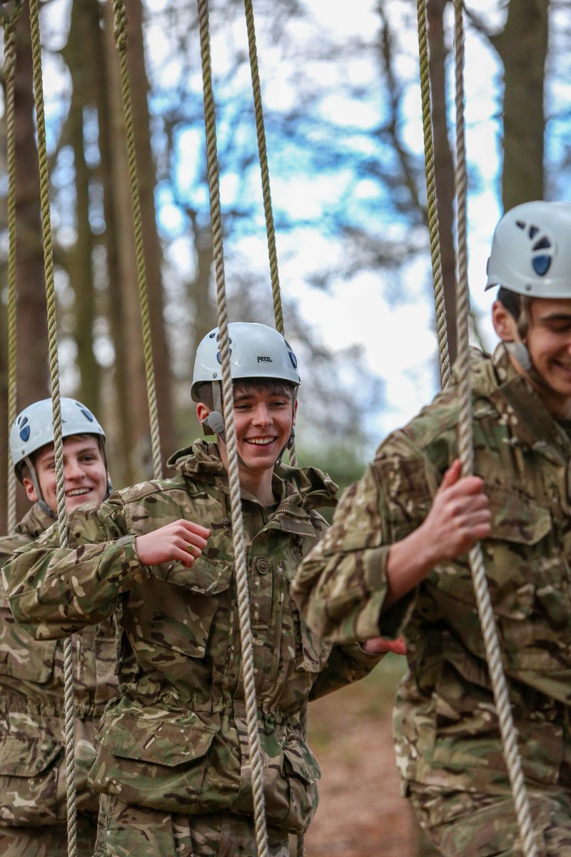 WellingtonUK's tweet photo. Well done to all our cadets after an exemplary Annual CCF Inspection today and a big thank you to the reviewing officer, Colonel E RB Heal 🥁 #WellyIndividual #WeAreWellington https://t.co/cdslsRo3QQ