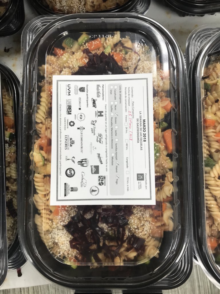 Todos los días es un buen día para ayudar a los demás. La iniciativa de #TabléeadesChefs del <a href="/Esdai/">ESDAI-UP</a> destinará estas comidas al banco de alimentos y serán entregadas a personas de escasos recursos. #hagamospaís