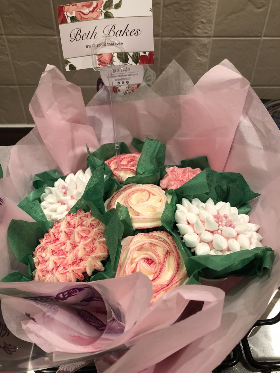 BethBakes25's tweet photo. Ramping up to #MothersDay2018 with orders all week. Tonight’s ⬇️ https://t.co/ujKhVsCoGn