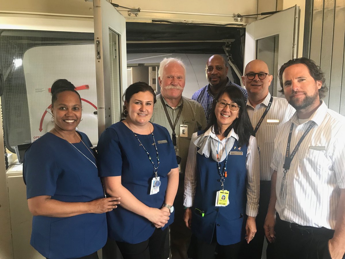SteveTanzella's tweet photo. @weareunited #beingunited Team RSW welcomes DEN Trainer Fritz Fedor conducting Train the Trainer Jetway sessions. https://t.co/FyMxEqy3VP