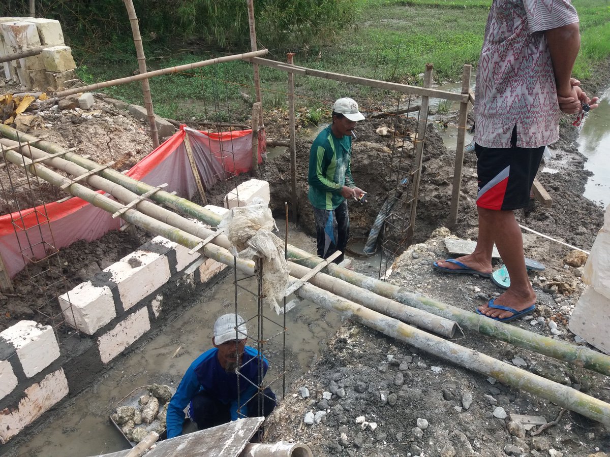 herumustafa2's tweet photo. Berdesa...
Pembangunan jembatan plat beton desa bogo kec. Kapas.. memperlancar akses masyarakat
@P3MDkec.kapas
@EkoSandjojo @P3MDBOJONEGORO @tppindonesia https://t.co/ReOiO8Tu91
