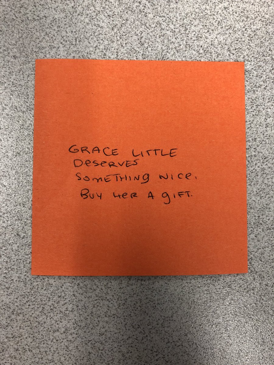 dlittle21's tweet photo. When @britl hides a note on your desk to remind you that your mom is the best and needs to be appreciated https://t.co/H3otAZ6f4r