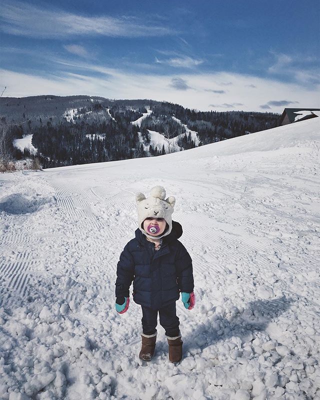 EagleRidgeMN's tweet photo. It's never to early those littles on the slopes and excited about snow! 📷: @aurora.hiraeth
#familyvacations #skilutsen #lutsenmountains #visitcc #exploremn https://t.co/xhRfGTaxh7