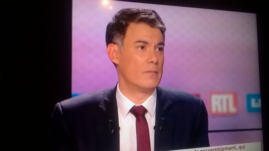 Quelle est cette idée d'1 chef qui ne voudrait pas rassembler. Diviser ça n'a pas marché' @faureolivier #PSLedebat