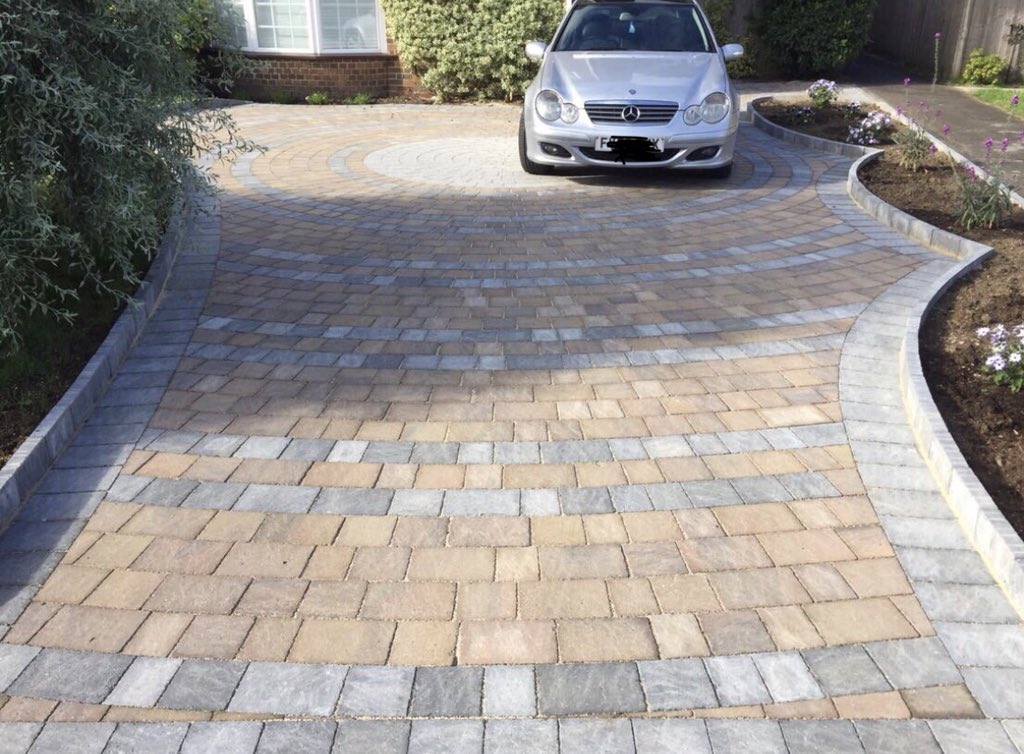 KeystonePaving's tweet image. Here’s a nice Drivesett Tegula driveway we installed in West Sussex. Another happy customer.