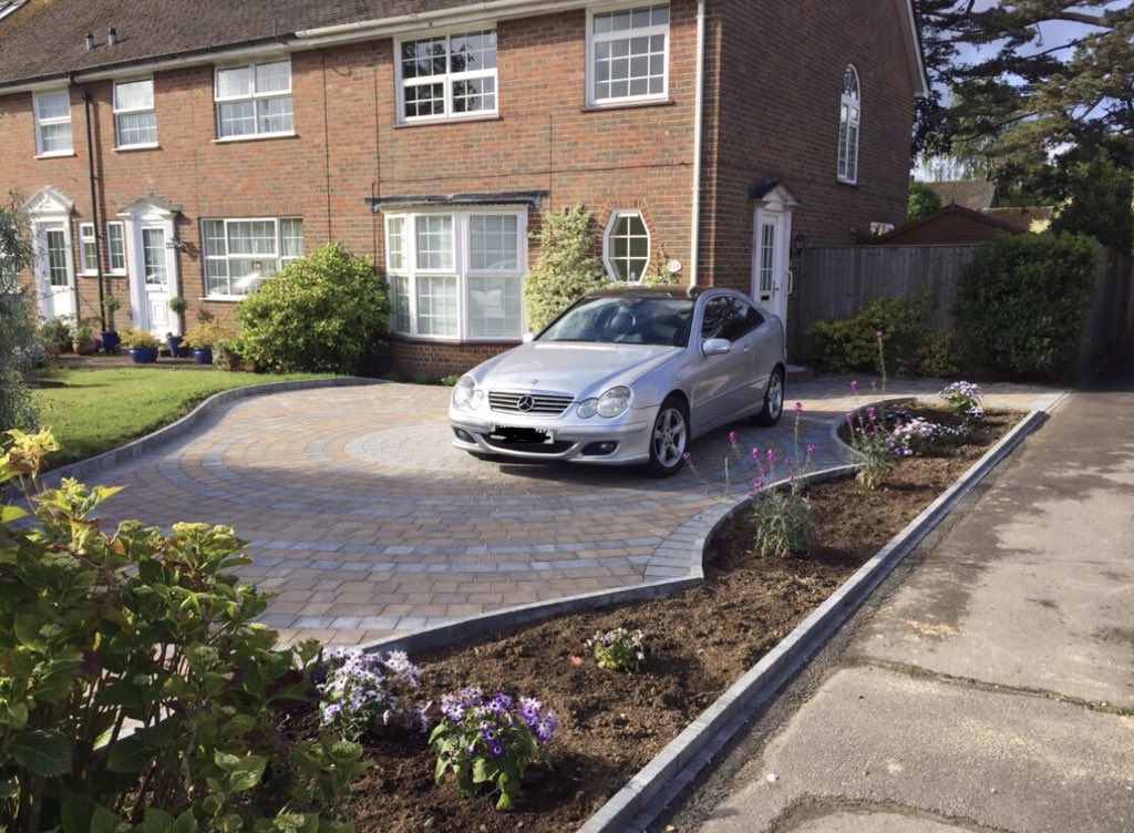 KeystonePaving's tweet image. Here’s a nice Drivesett Tegula driveway we installed in West Sussex. Another happy customer.