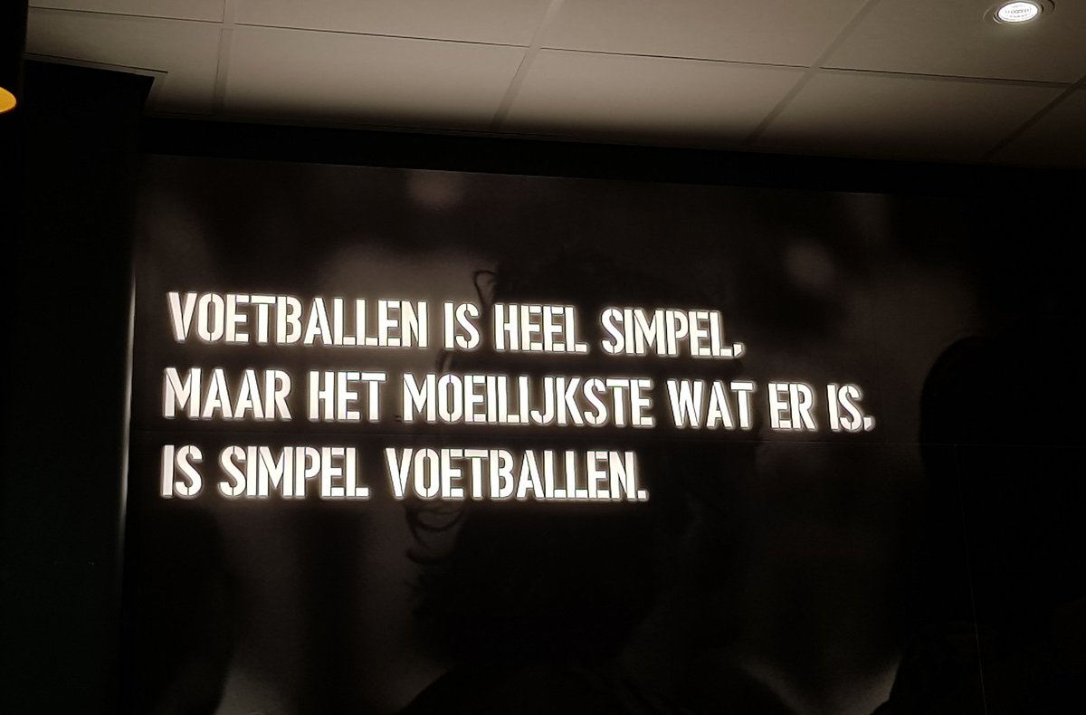 IekeHeetebrij's tweet photo. Een inspirerende dag gehad bij het Kenniscongres Betaald Voetbal in Zeist. Bedankt @KNVBExpertise ! #fanexperience #organisatieontwikkeling #sponsorconcepten #stadionrevolutie #KBV18 https://t.co/oKTAlRxI4D