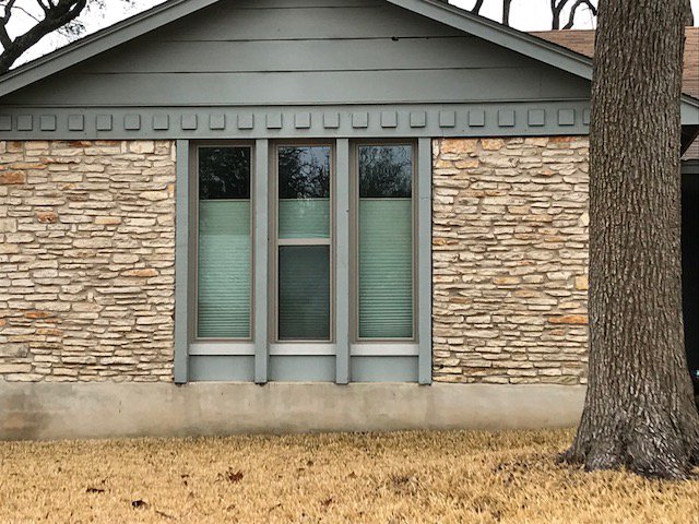 RingerWindow's tweet image. Update home with energy saving vinyl #replacementwindows 4 great looks &amp;amp; improve comfort! Ringer Windows in 3 colors! Blend colors gives a more natural look!