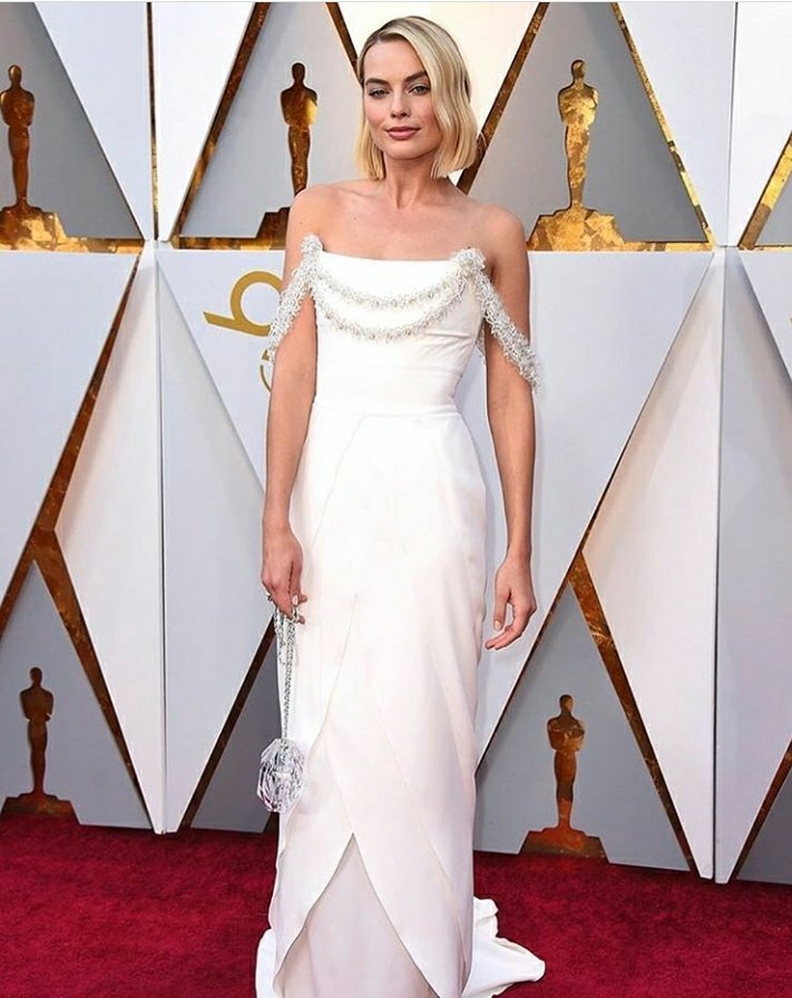 laviniah_k's tweet photo. Some of my top picks of those who made it to the #bestdressed list #Oscars #maryjblige #lupitanyongo #DanaiGurira #GalGadot #magotrobbie #JenniferGarner #JenniferLawrence #tifannyhaddish and my reasons why on the #entertainmentbuzz @freshcov https://t.co/kHIyH4KFIb