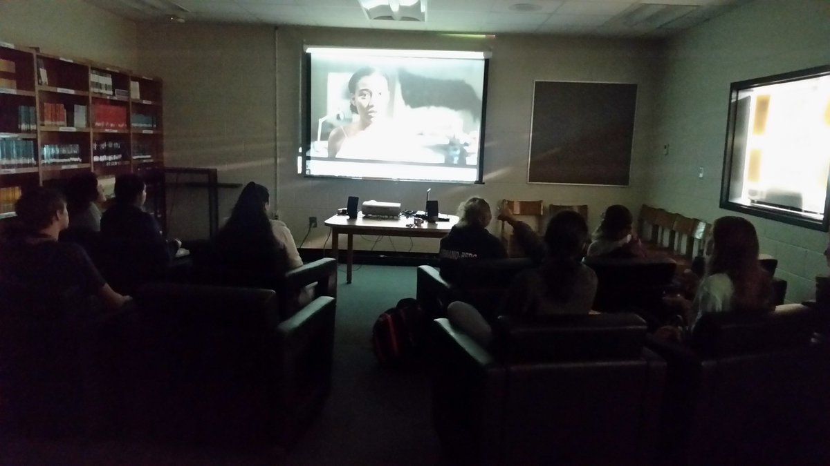 LibraryGreerHS's tweet image. Pictures from the Book Jacket book club’s in-house field trip to watch the movie, Everything, Everything, a 2017-18 SC Young Adult Book Award nominee. Students were treated to pizza and snacks. After watching, students then compared the book and movie versions.