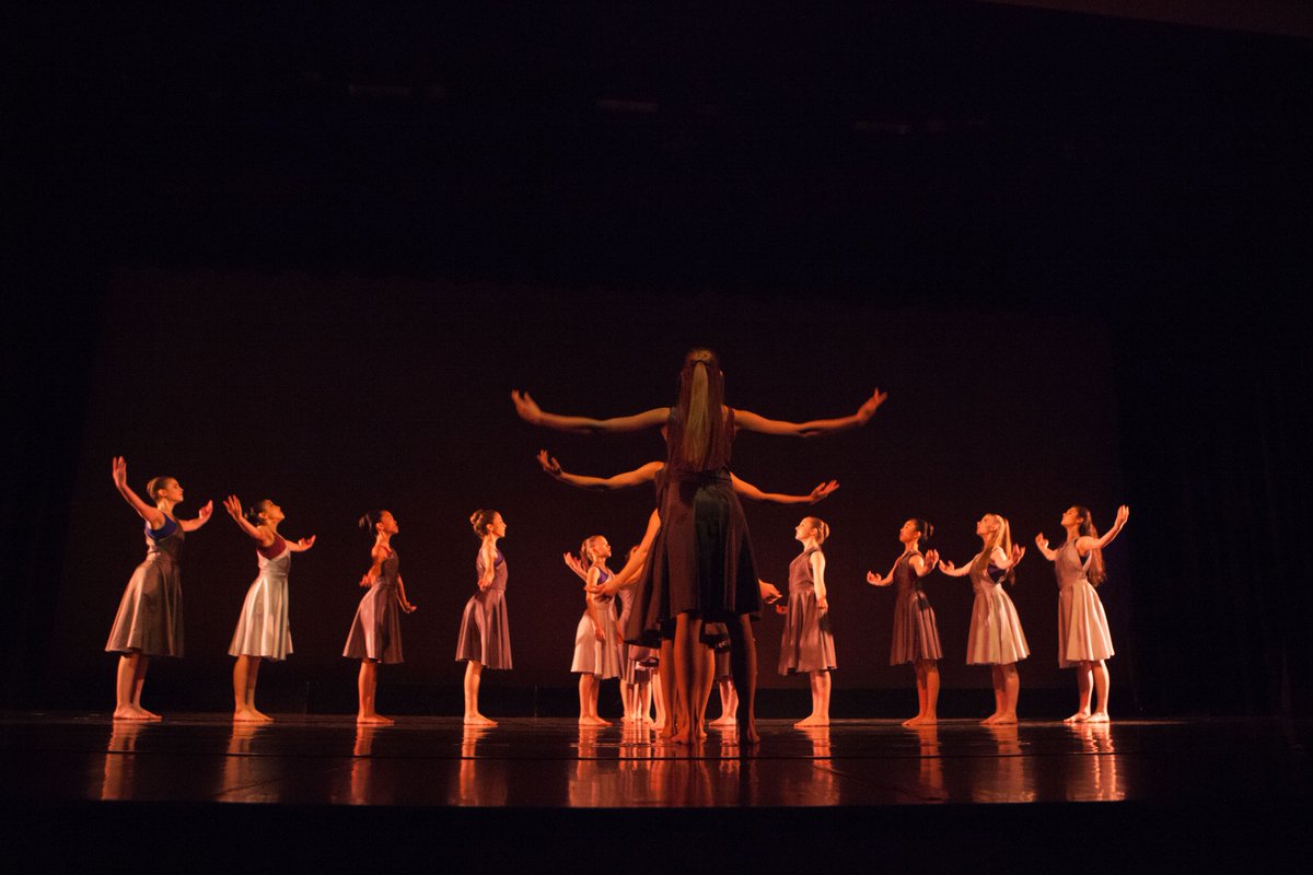 BalletSociety's tweet photo. Inhale confidence, exhale doubt!
(PC: Ted Mehl of A Better Image Photography)

#DailyInspiration #ContemporaryDance https://t.co/H9J95Q0GT0