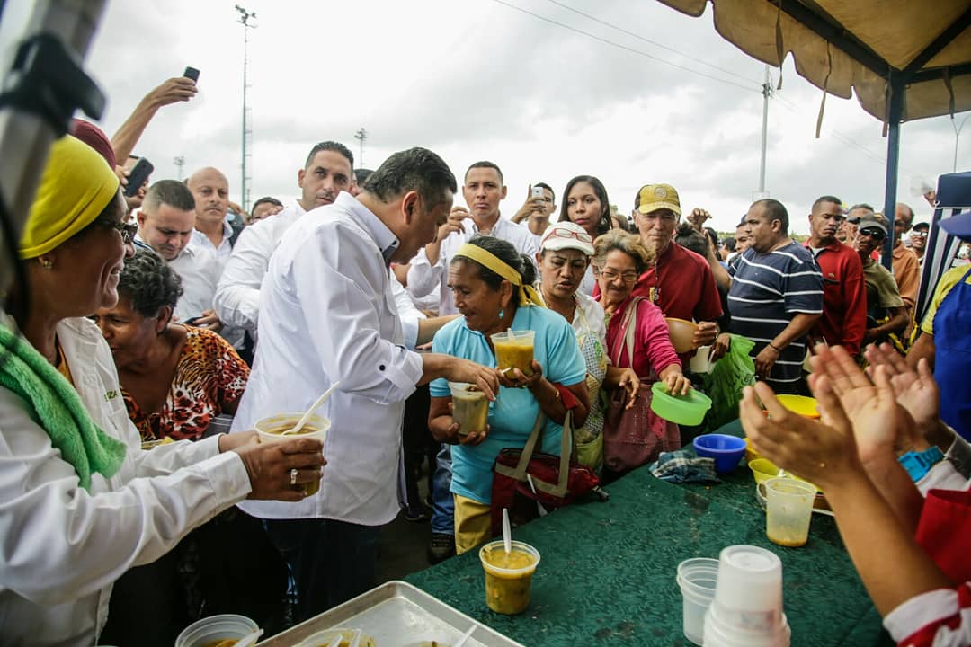 JAVIERBERTUCCI's tweet photo. Gracias Monagas por ese caluroso recibimiento. Nos preparamos para mañana seguir llevando #EsperanzaPorElCambio a Sucre. https://t.co/JGUe6cyzhW