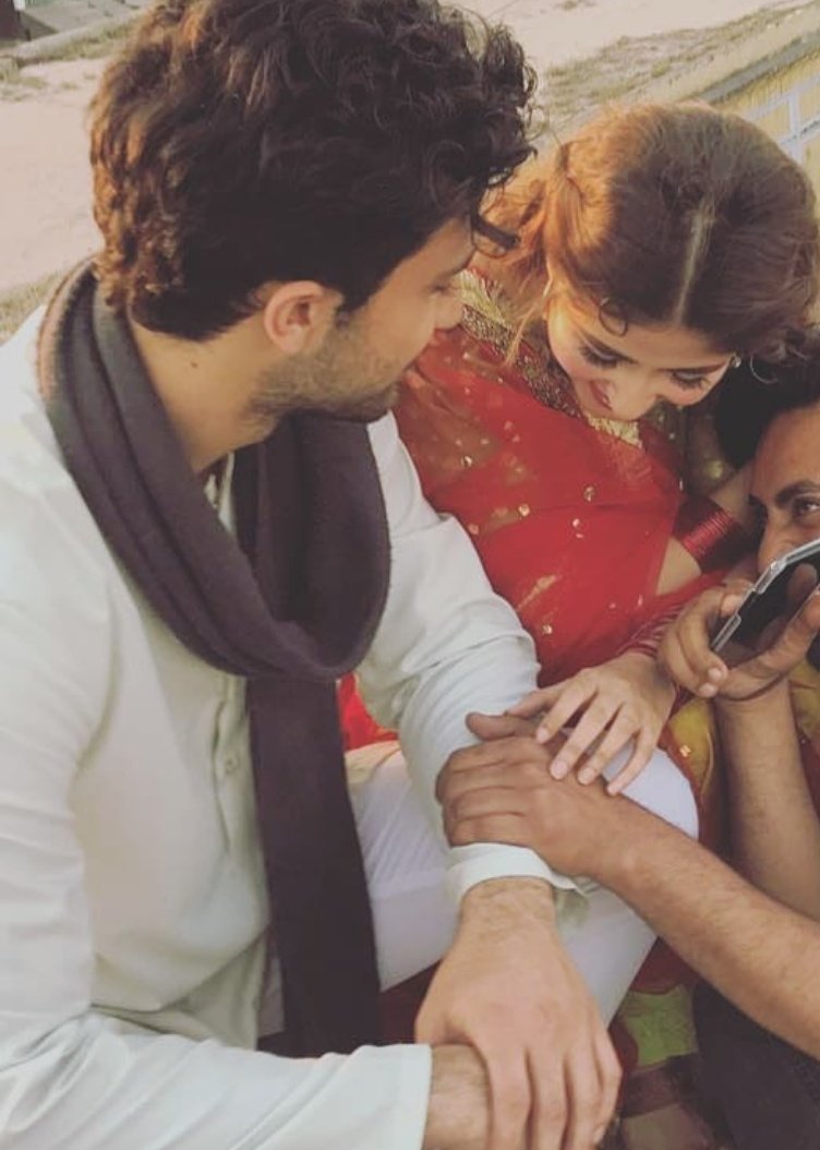 sarahistic's tweet photo. THEY IN ONE FRAME CAN THRILL AND KILL US AT THE SAME TIME. THIS IS THE MOST BEAUTIFUL FEELING EVER. WE STAN THE BEST PEOPLE. PUREST SOULS. ❤
#MashaAllah https://t.co/VLu2QHnrzQ
