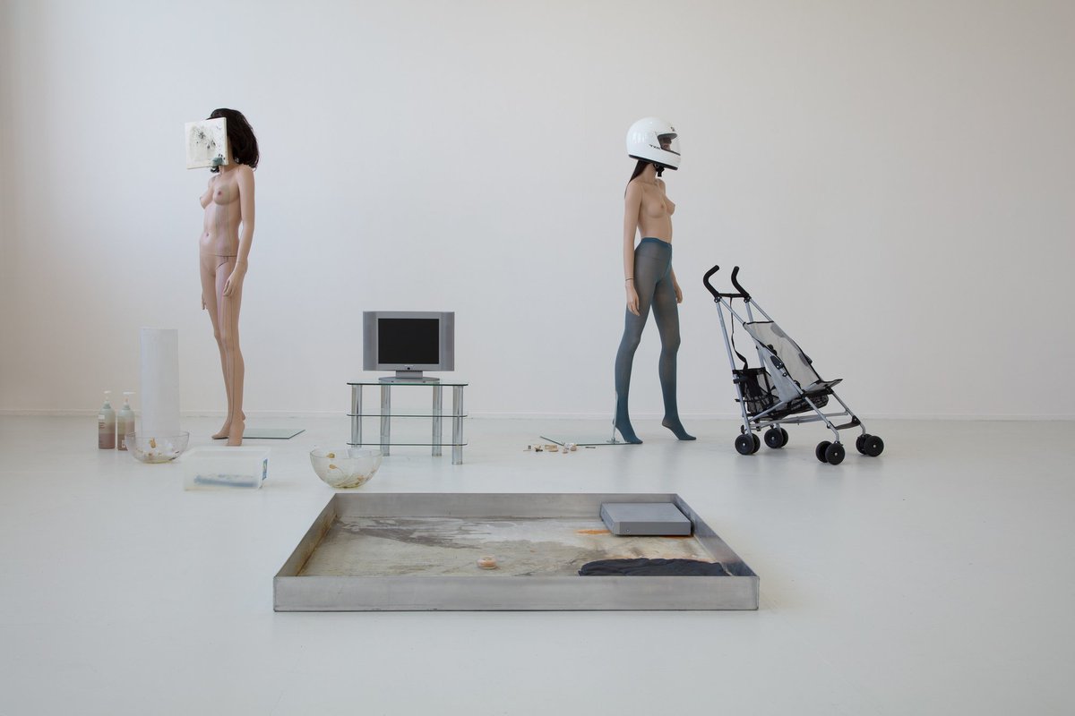 WomenInTheArts's tweet photo. On view at @MoMAPS1: #CaroleeSchneemann: Kinetic Painting and #CathyWilkes. Hurry, closing 3/11! https://t.co/3vKnGJpwZS #5WomenArtists #WhatsOnWHM https://t.co/cNxLoRnC3l
