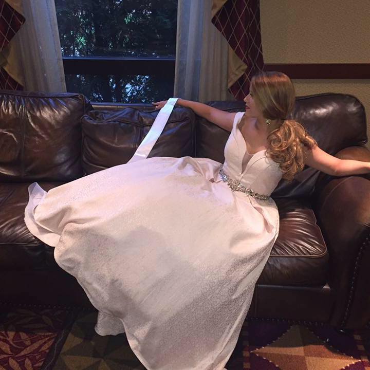 CCKes28's tweet photo. Who is this girl and how did she end up where she is now? Time to find myself again... https://t.co/zxfUcyIyFA