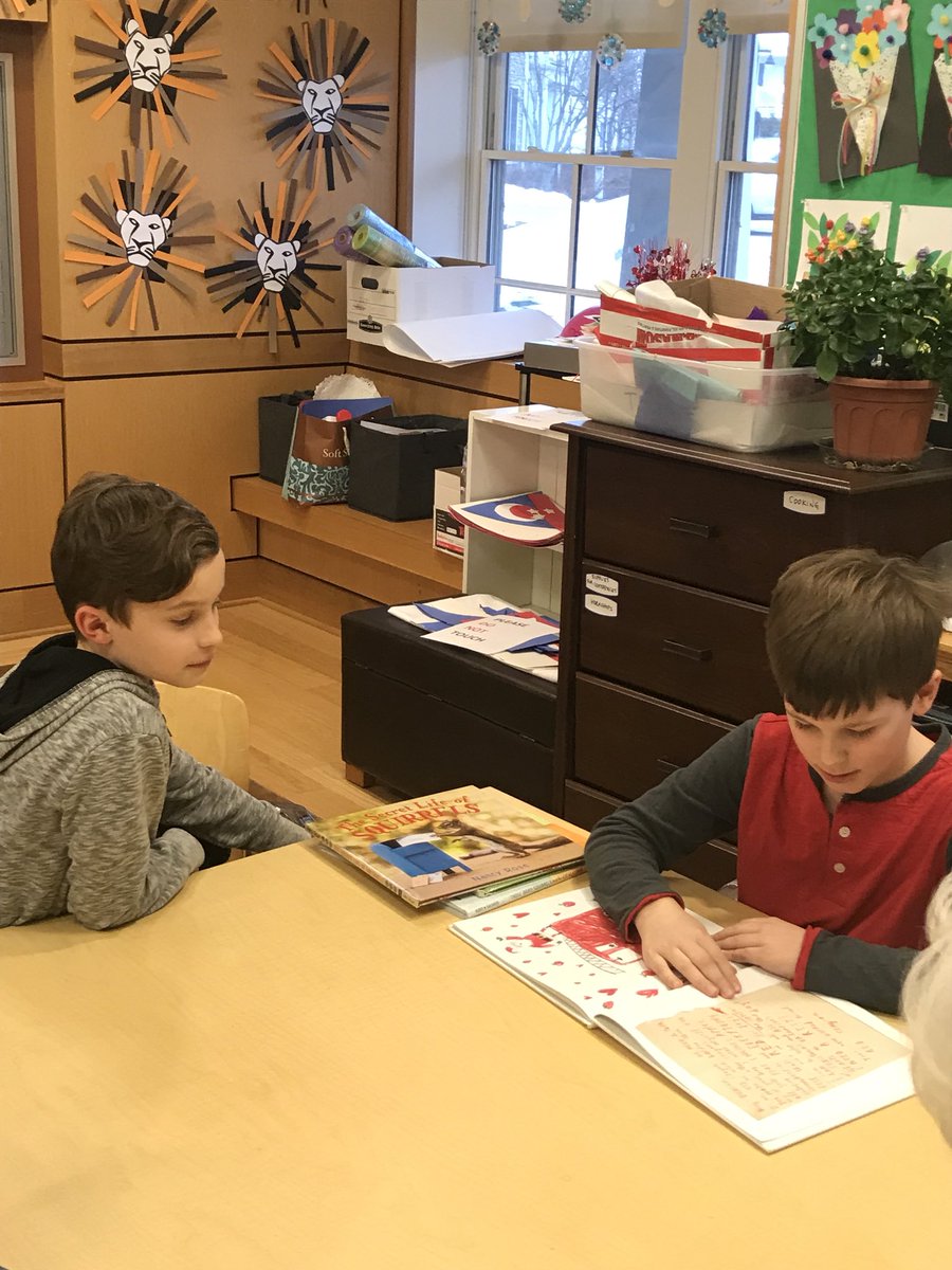 SheriHalagan's tweet photo. Reading to our South Franklin Circle friends!! #gurneyservicelearningclub #CFEVS @gurney_yearbook https://t.co/2eGYiiJruZ