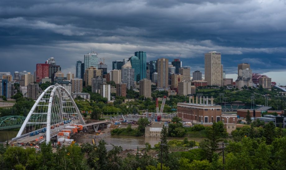 c40cities's tweet photo. More than 750 delegates from more than 75 countries are coming together this week at the #CitiesIPCC conference in #Edmonton, Canada @Cities_IPCC https://t.co/bDtLZJPh5e via @NextCityOrg https://t.co/gxaQi7XO8p
