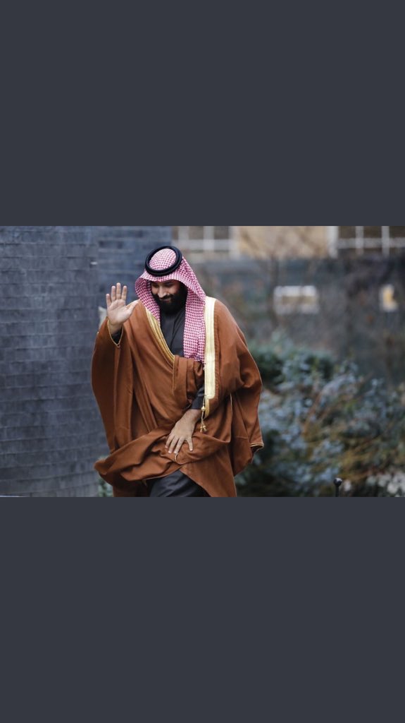 yasseraltwaijri's tweet photo. متخالطٍ به لين جنب وسطى كف
... ومستنهضٍ  به  عزمٍ  أجلد  وهِمّه

عنده لكل "مقاعسيٍ " طرف رف
... وعنده لكل " مشاوسي " راس قمه

ما يلتفت بـ اهل  الهروج  الملقف
...  وما يثـنـي  إلا  للامــور  المهـمه

#محمد_بن_سلمان_في_بريطانيا
#CrownprinceUK https://t.co/FAko8xkASP