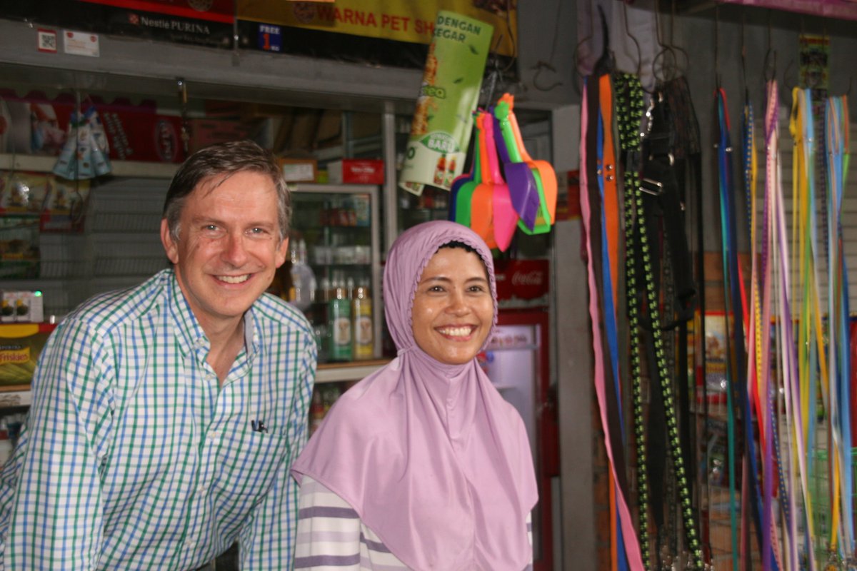 As we celebrate #IWD2018, let’s #pressforprogress on closing the gender gap, particularly across economic &amp; education opportunities. Let’s empower women and girls to reach their potential, thrive,’ <a href="/robertddunn/">Robert Dunn</a>, Global Executive Director <a href="/OpportunityIntl/">Opportunity International</a> bit.ly/2FybtDP