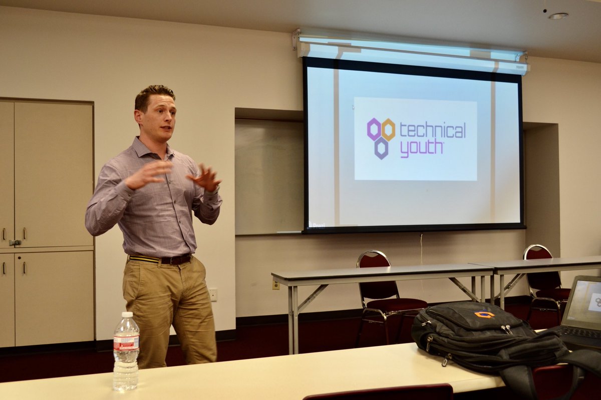 BrooksourceATX's tweet image. Alright, stop. Collaborate &amp;amp; listen. Now, give @txstateaitp all your attention. #beunited2018 #TechnicalYouth #Brooksource