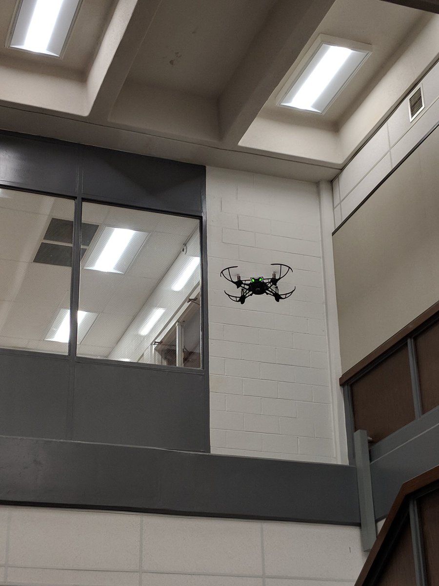 haleystamey's tweet photo. @CAEHSLibrary has a great space for #dronesineducation. @ParrotEducation @BCSDigitalLearn https://t.co/vF4JiJeKYz