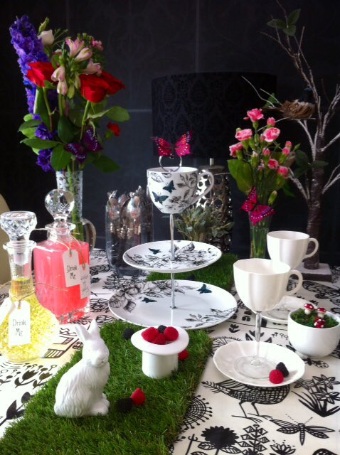 TheTipsyTeaCups's tweet photo. @EmilyKinnard Thanks, we like them. 😃 https://t.co/GgWabXLiMA