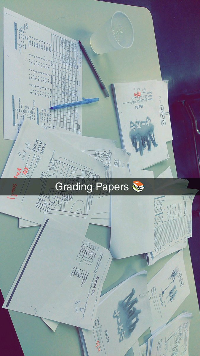 TakeAhShot4Kelz's tweet image. Worst part of work besides the attendance 😩 #GradingPapers 📚
