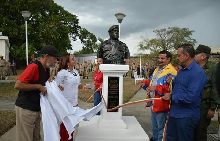 Inauguración de la Plaza Hugo Chávez en San carlos #Cojedes #ChavezViveEnMi .@NicolasMaduro