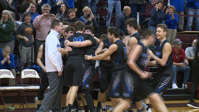 WKBNSports's tweet photo. Lakeview upsets top-seeded Poland, securing District Final spot https://t.co/KNkizFcMQ1 https://t.co/V2WEjswaTi