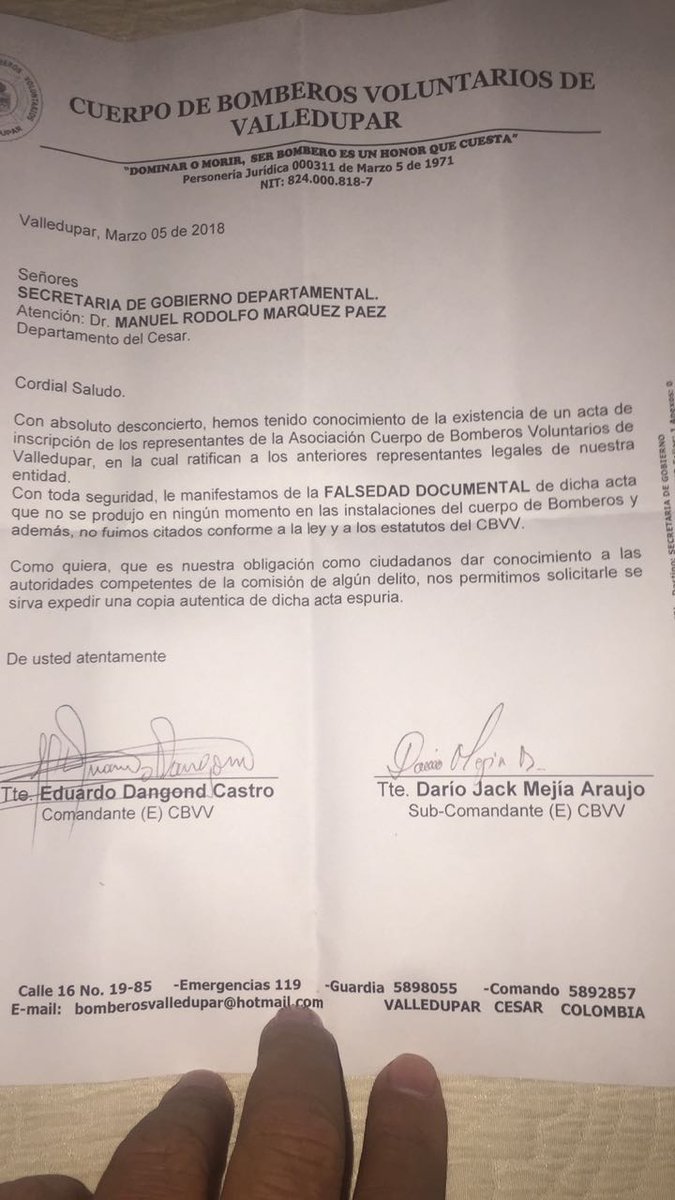 Miembros del consejo de oficiales <a href="/bomberosVUP/">bomberosvalledupar</a> radicaran denuncia ante la <a href="/FiscaliaCol/">Fiscalía Colombia</a> en contra del Tte <a href="/EDAYGONZALEZQ/">EDAYGONZALEZ</a> y el Cap Victor cabra por falsedad en documento, firmaron, autenticaron y radicaron en la <a href="/secgobcesar/">Sec Gobierno Cesar</a> un acta de reunión que es falsa.