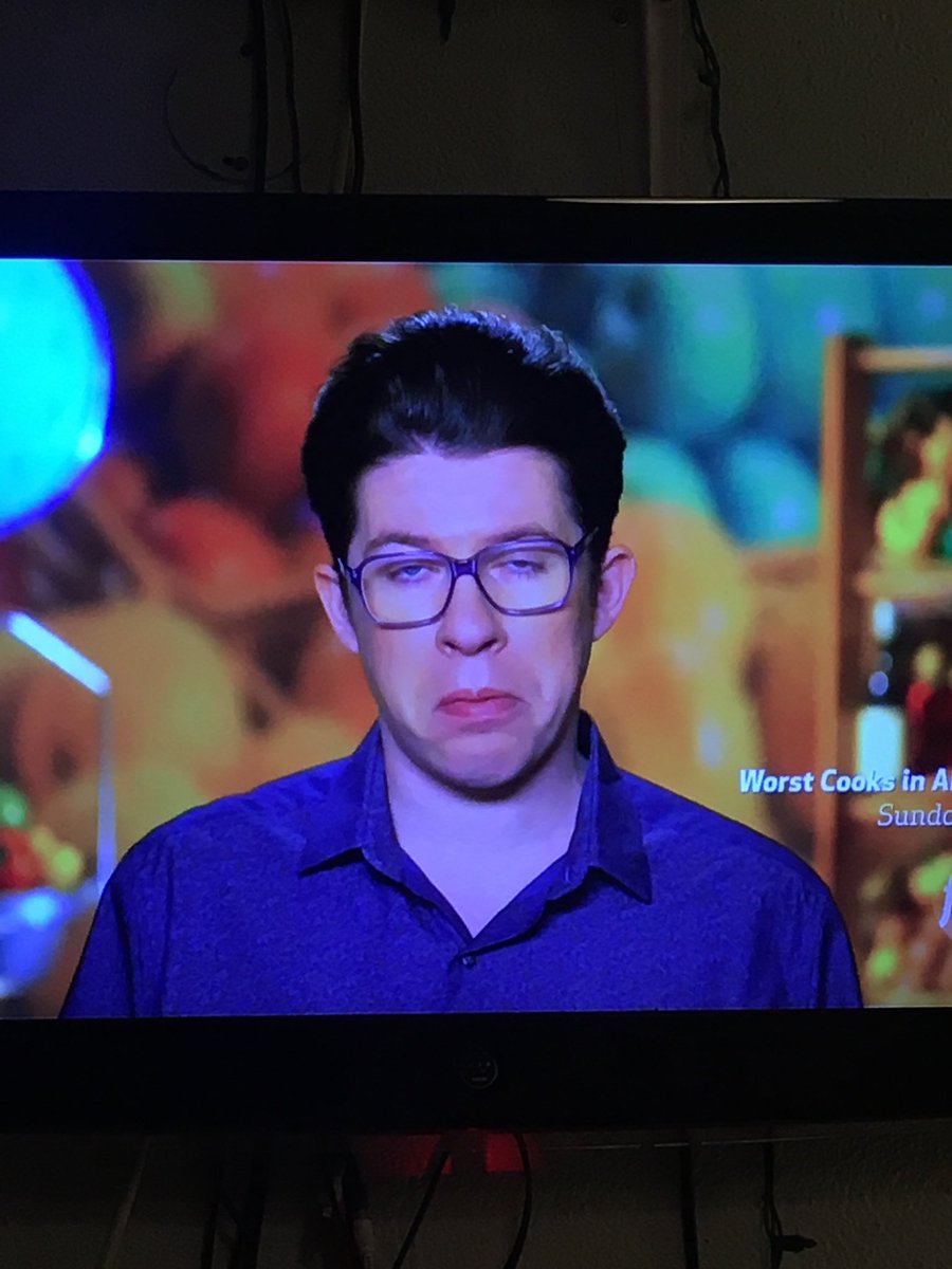 PolaRoid_Rage's tweet photo. I’m home watching Guy’s Grocery Games (@FoodNetwork ) and realized this guy looked really familiar but couldn’t pinpoint it until it hit me: https://t.co/p5l0HNAMao