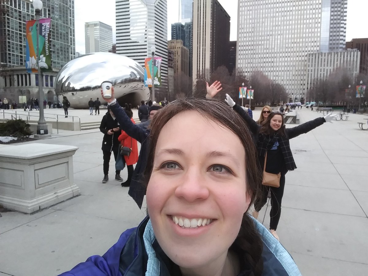 MHSMiller's tweet photo. The @MercyHighSchool service group is sightseeing in the city this afternoon... Chicago doesn't know what hit it! #SpreadingMercyToChicago https://t.co/O2mMQO6zgx