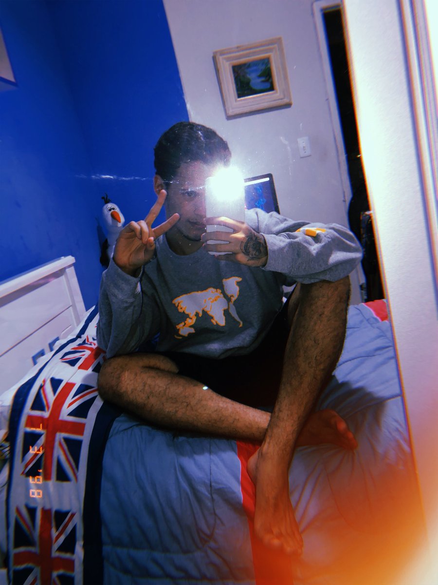 jaogameboy's tweet photo. MY @Nashgrier’s MERCH FINALLY ARRIVED! #NashMerch my friend @dracarysake bought your merch as a gift to me! Only those who know me know how much I've always wanted this and finally I have a piece of nash with me 💓 It seems simple but it totally changed my day. I'm so happy! DMS? https://t.co/uPZAEqzpFo