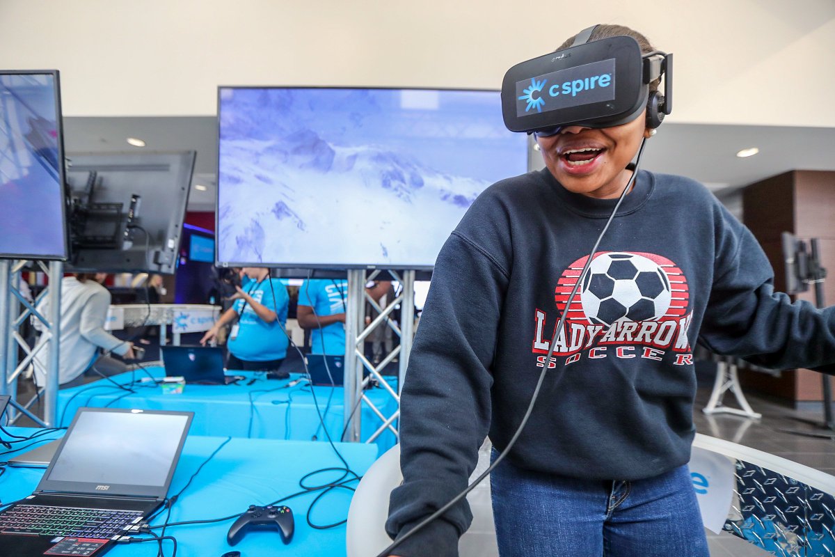 CSpire's tweet photo. We started the C Spire Tech Movement to transform Mississippi with technology by dramatically expanding affordable broadband access &amp; computer science education across the state. We can’t wait to announce an event that is culmination of our efforts. #TechMVMT https://t.co/Jn2Xi5cpCl