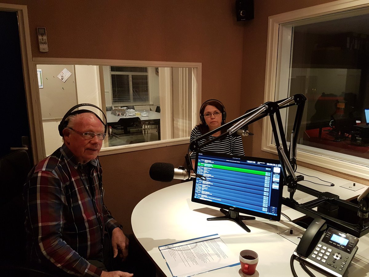 FNPWaadhoeke's tweet photo. Us riedslid @GJIZ (Gea Iedema) wie 7 maart tegearre mei Wim Hokken (SAM) en Herre Hof (GB) yn it Waadhoekesjoernaal Radio Eenhoorn. https://t.co/MBTEA2rX5y https://t.co/YzbAvrWGNe