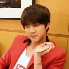 SaurioDraws's tweet photo. No se ustedes mis niñxs pero yo sigo esperando el cypher pt5 
#iHeartAwards #BestBoyBand #BTS @BTS_twt https://t.co/G9ZyQUpx0W