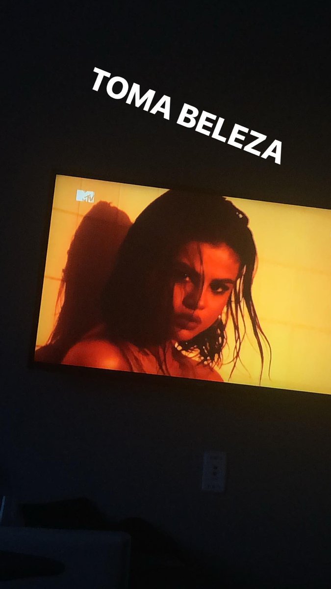 plusselenabr's tweet photo. A cantora @pabllovittar postou isso em seu Instagram Stories. Deusa do Brasil faz assim! ❤️ https://t.co/mDpPCuhOOc
