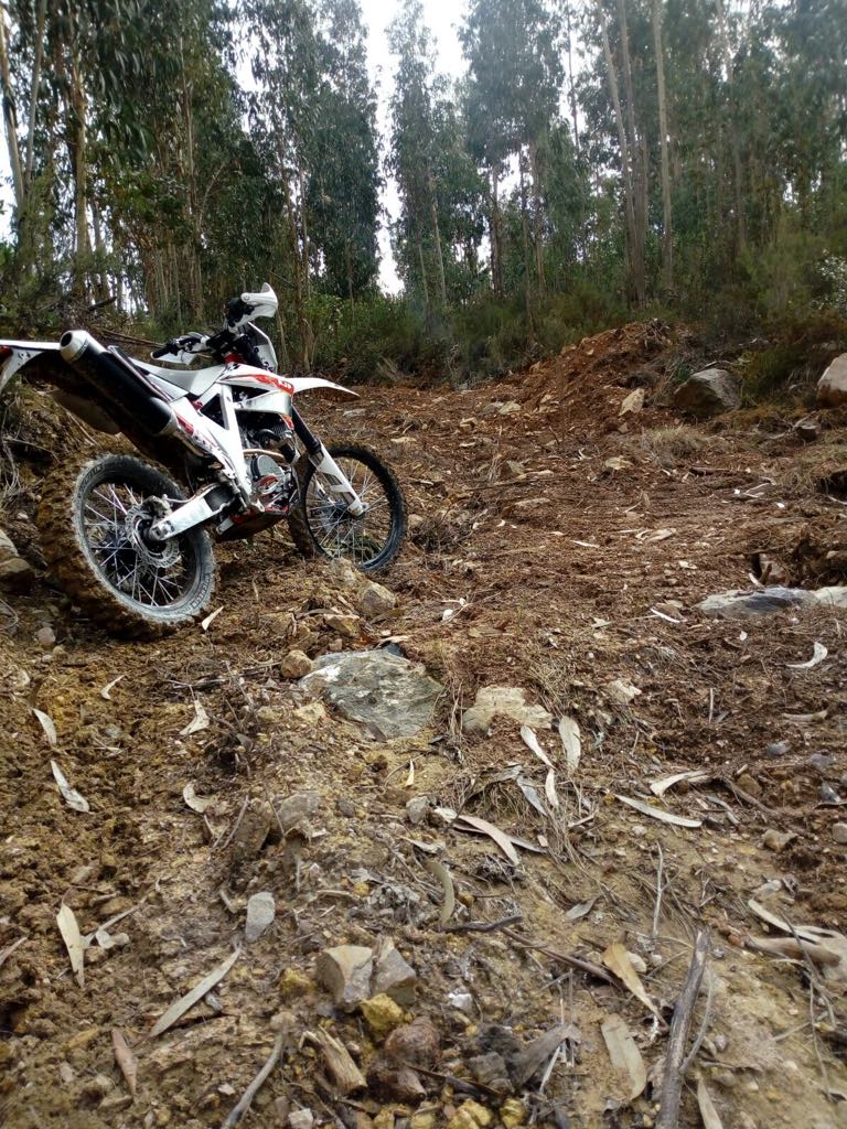so what if the storm or tornado comes tomorrow ....tomorrow we #ride and I love the adventure...bring it on. #enduro @Algarve Trailriding Tours