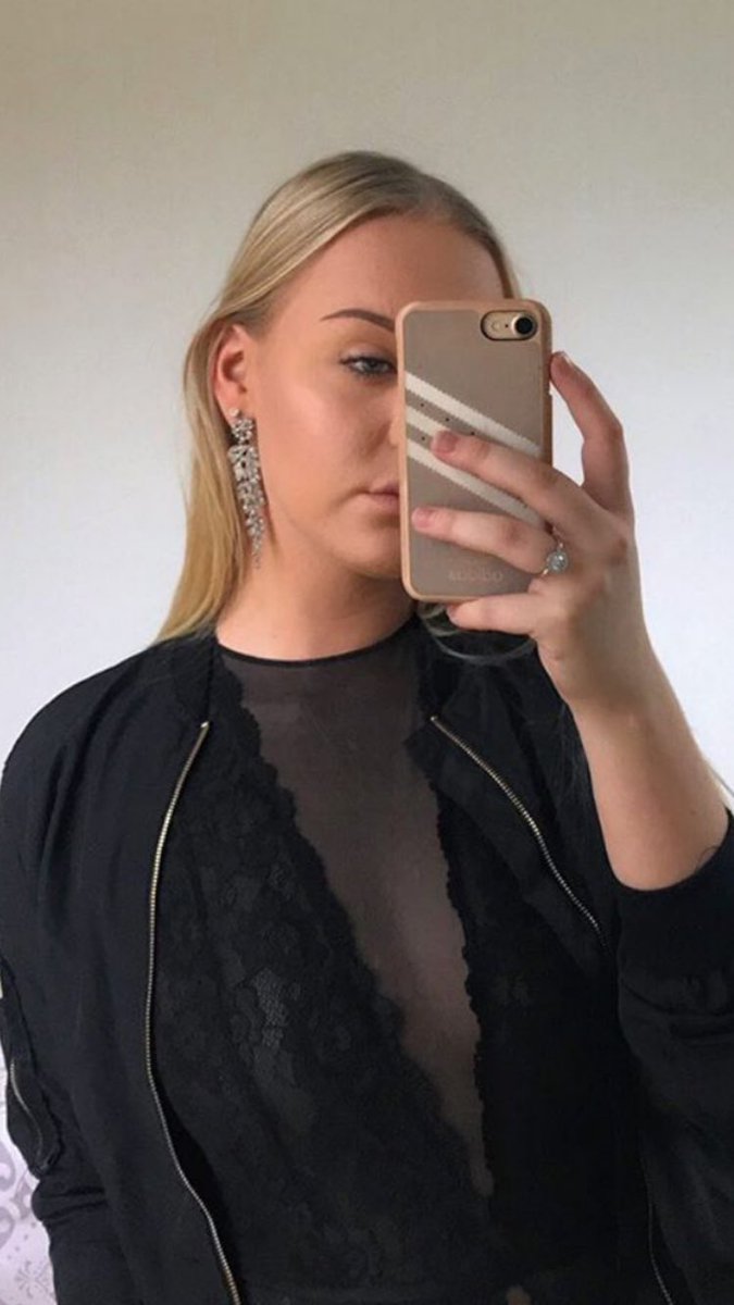 NudeSwedish's tweet photo. swedish teen https://t.co/h8ZBkQpe73