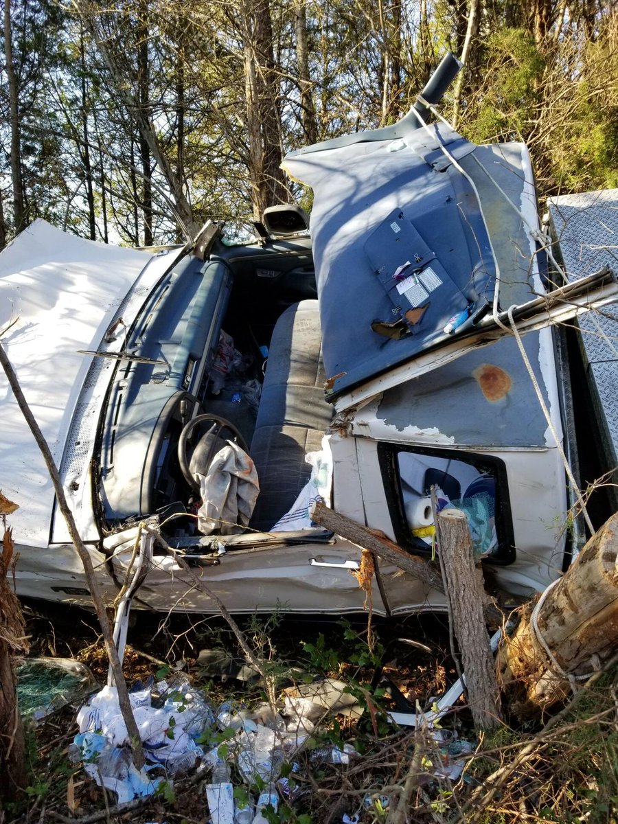 lrvfd_fire's tweet image. Squad 319 and Ladder 31 responded to this wreck at the intersection of Stanley Lucia Rd and Sandy Ford Rd. There was 1 entrapment that took the firefighters 24 minutes to extricate. Patient was transported by GEMS. We had assistance from Station 30. #squad319 #ladder31