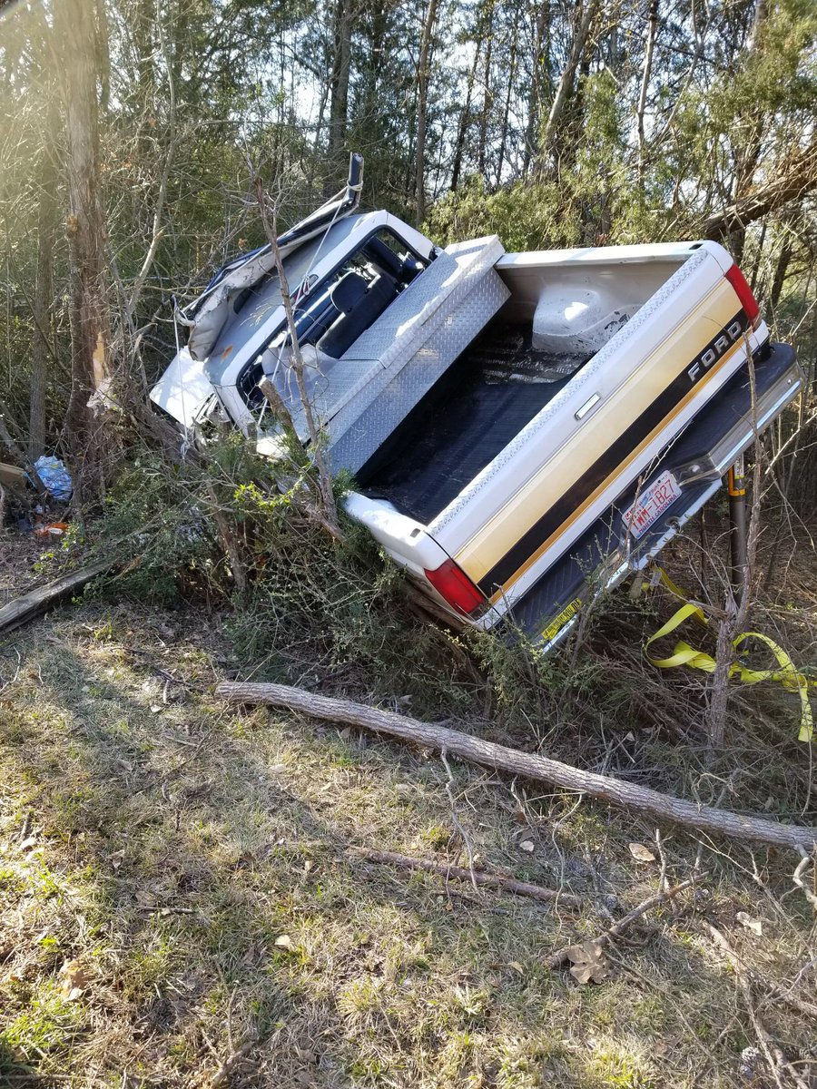 lrvfd_fire's tweet image. Squad 319 and Ladder 31 responded to this wreck at the intersection of Stanley Lucia Rd and Sandy Ford Rd. There was 1 entrapment that took the firefighters 24 minutes to extricate. Patient was transported by GEMS. We had assistance from Station 30. #squad319 #ladder31