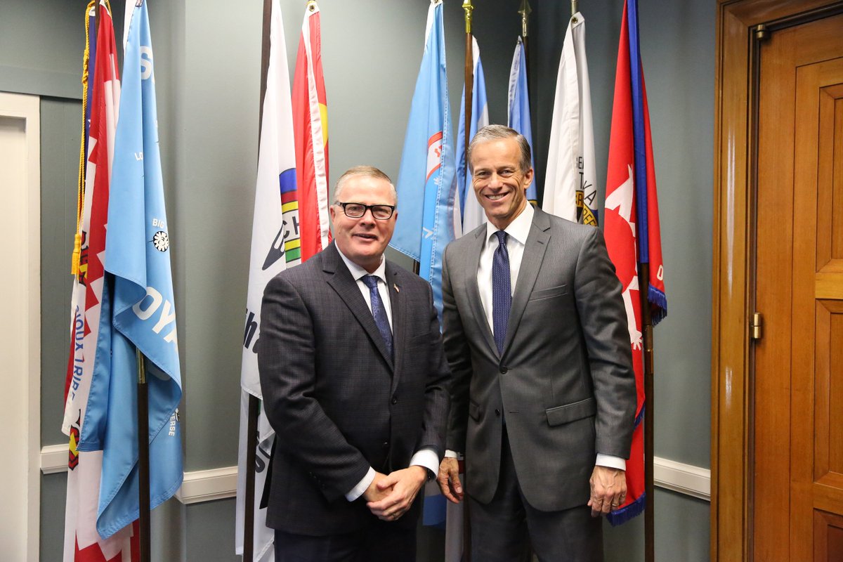 LeaderJohnThune's tweet photo. South Dakota groups from @ASLRRA, @mssociety, @AOAforDOs, and @PVA1946 were well-represented on the Hill today. https://t.co/8twUSFRh2W